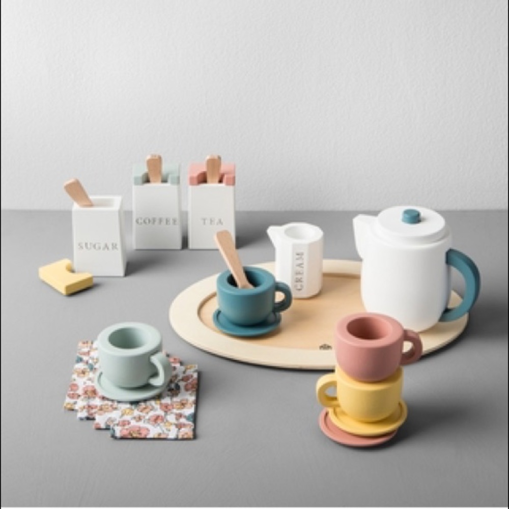 ISO Please Do Not Buy Hearth and Hand Tea Set